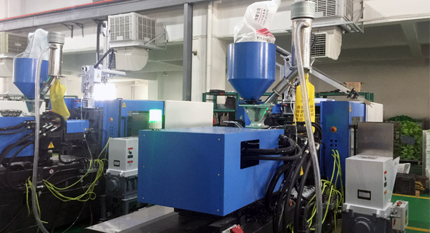 Beside the press granulating and recycling